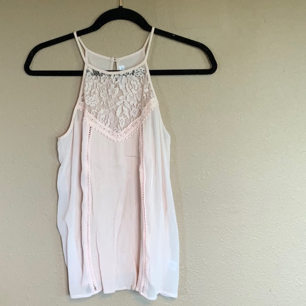 Flowy top in light pink.  Size S